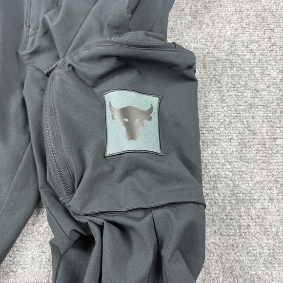 Under Armour Project Rock Pants Mens 34x30 Black Softshell Track Cargo Pockets - Picture 4 of 10